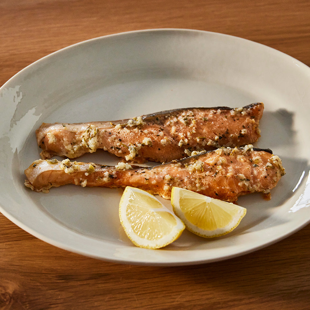 ふっくらサーモンのハーブ麹ソテー