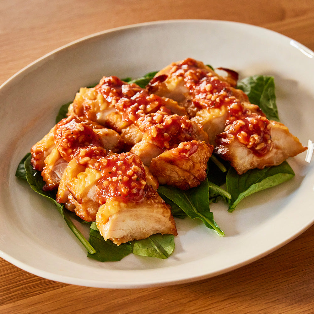 漬けて焼くだけ！トマト麹の旨みグリルチキン